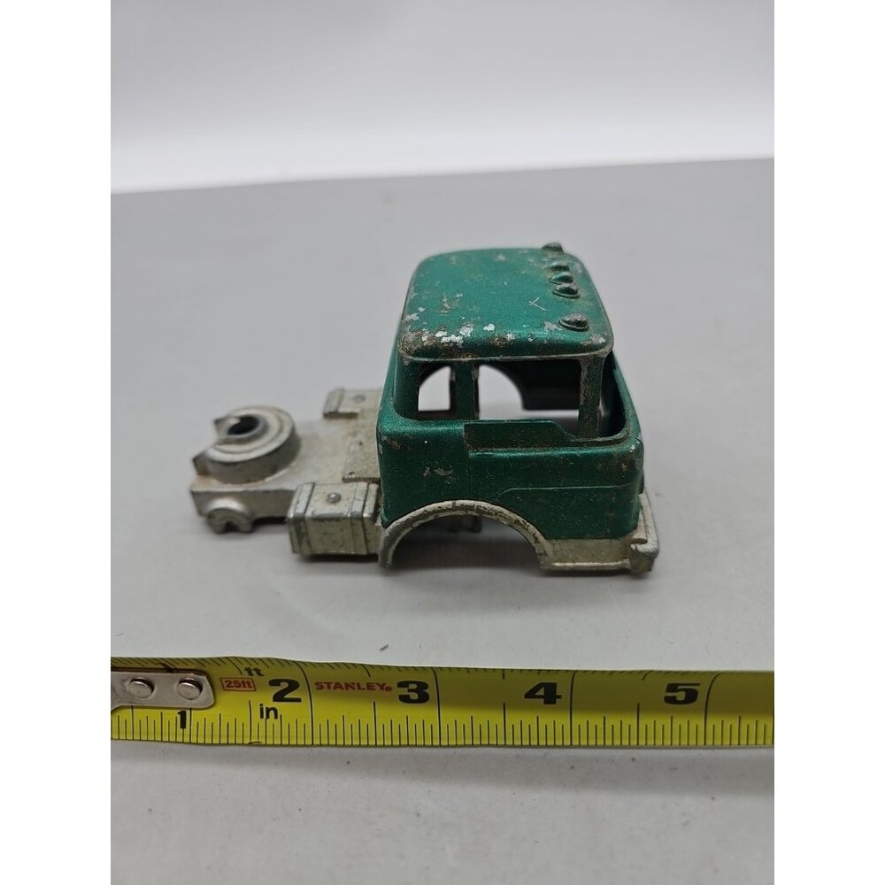 Vintage Hubley Semi truck Cub 1490 Die Cast Toy Green Cab Only‎ Parts